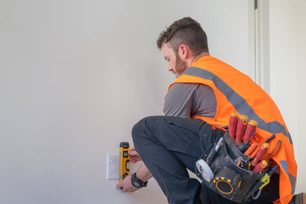 Best Licensed Electrician  in Pine Lawn, MO